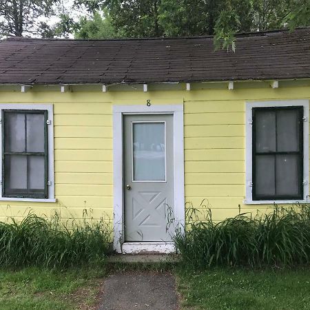 Katahdin Cabins Ξενοδοχείο Millinocket Εξωτερικό φωτογραφία