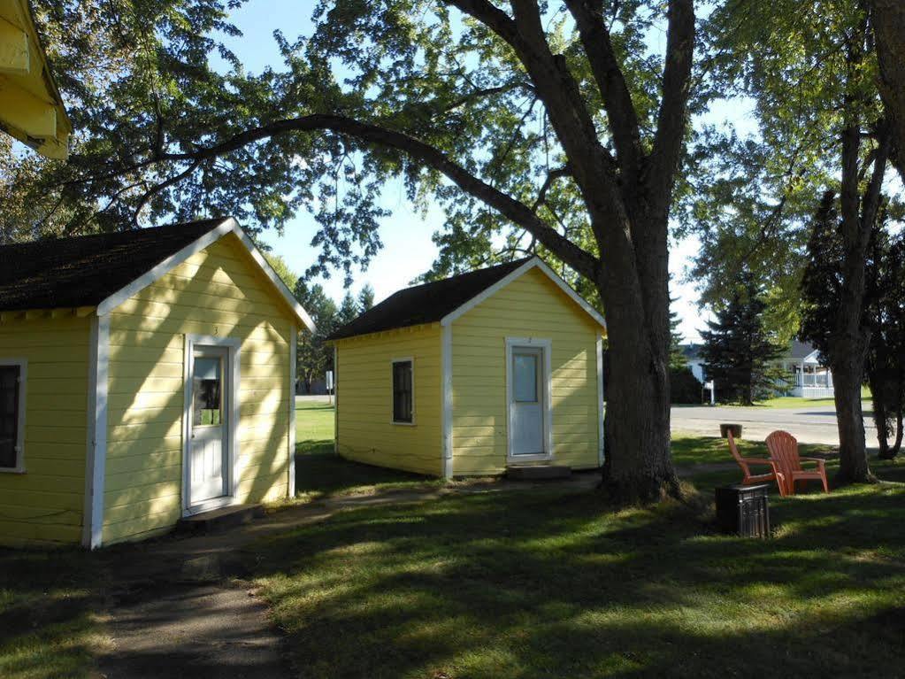 Katahdin Cabins Ξενοδοχείο Millinocket Εξωτερικό φωτογραφία