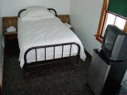 Katahdin Cabins Ξενοδοχείο Millinocket Εξωτερικό φωτογραφία