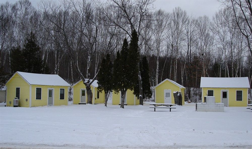 Katahdin Cabins Ξενοδοχείο Millinocket Εξωτερικό φωτογραφία