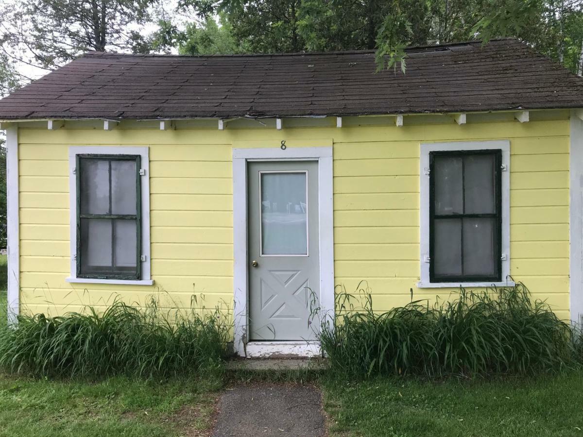 Katahdin Cabins Ξενοδοχείο Millinocket Εξωτερικό φωτογραφία